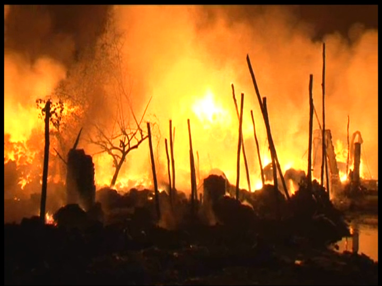 over250jhuggisguttedinfireindelhi